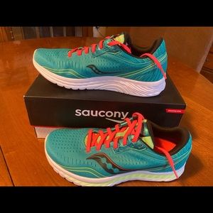 Brand new in box Women’s saucony Kinvara 11 size 8